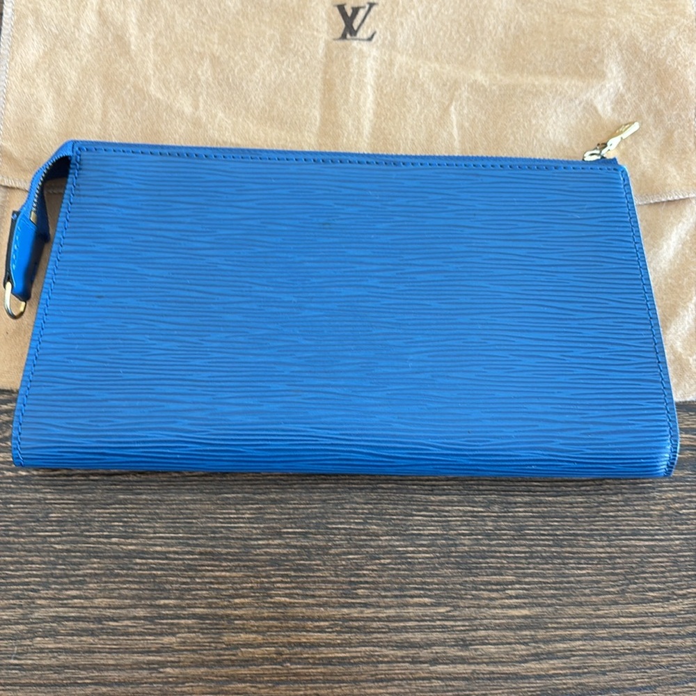 Louis Vuitton Blue Epi Leather Accessories Pochette w/ Dust Bag and COA - Picture 5 of 15